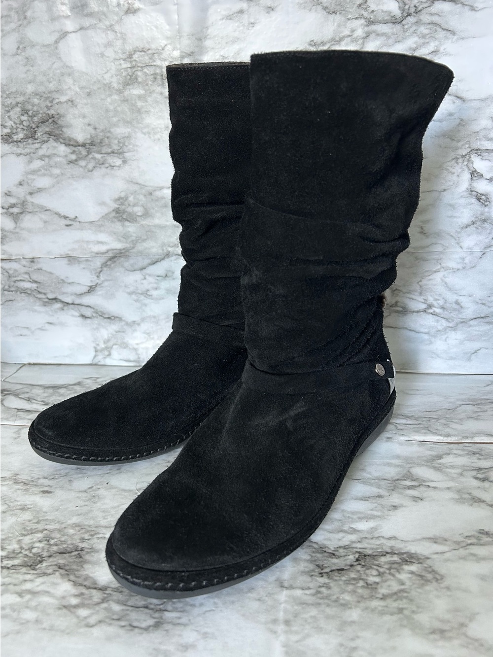 Stuart Weitzman women’s sz 8.5 slouchy Suede Boots pull on silver tone hardware